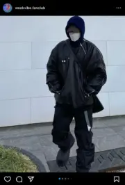 PRA  22FW 三角標 頭層牛皮 鍍銀鈀金 皮帶腰帶