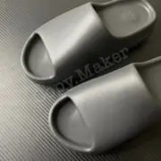 【現貨】YEEZY Slide “Onyx” HQ6448 kanye west YZY 拖鞋 鞋子 休閒拖 踩屎感 黑瑪瑙 黑色
