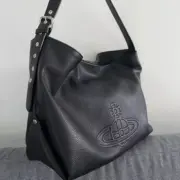 【現貨】Viv1enne Westwood 23FW 土星Logo 小牛皮 托特包手提袋單肩包 西太后