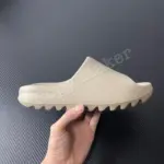 【現貨】YEEZY Slide “Pure” GW1934 kanye west YZY 拖鞋 鞋子 休閒拖 踩屎感 磨砂暖沙黃 米白