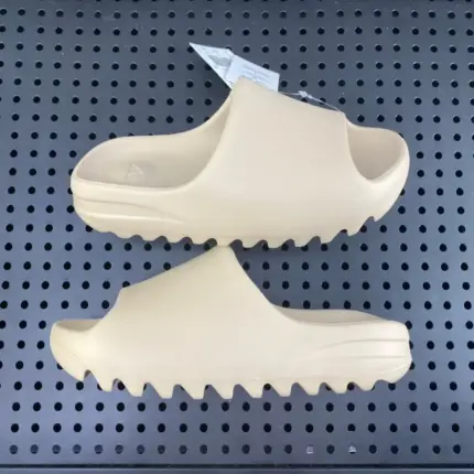 【現貨】YEEZY Slide “Pure” GZ5554 kanye west YZY 拖鞋 鞋子 休閒拖 踩屎感 暖沙黃 米白