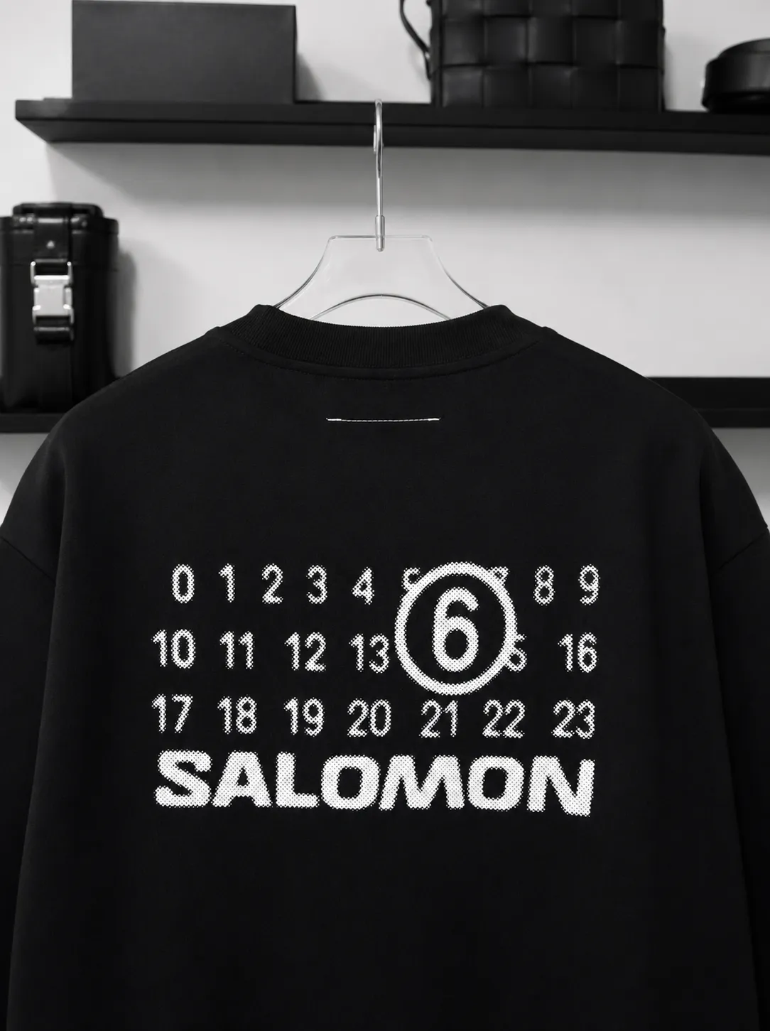 【預售】Salomon x MM6 26SS 聯名款 數字logo 短袖T恤 黑色/白色