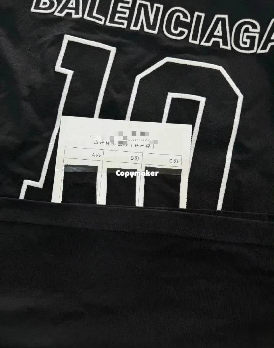 【預售】【過驗】巴黎 BLC 26SS x NBA 聯名 拼接刺繡logo 短袖T恤足球衣 黑色