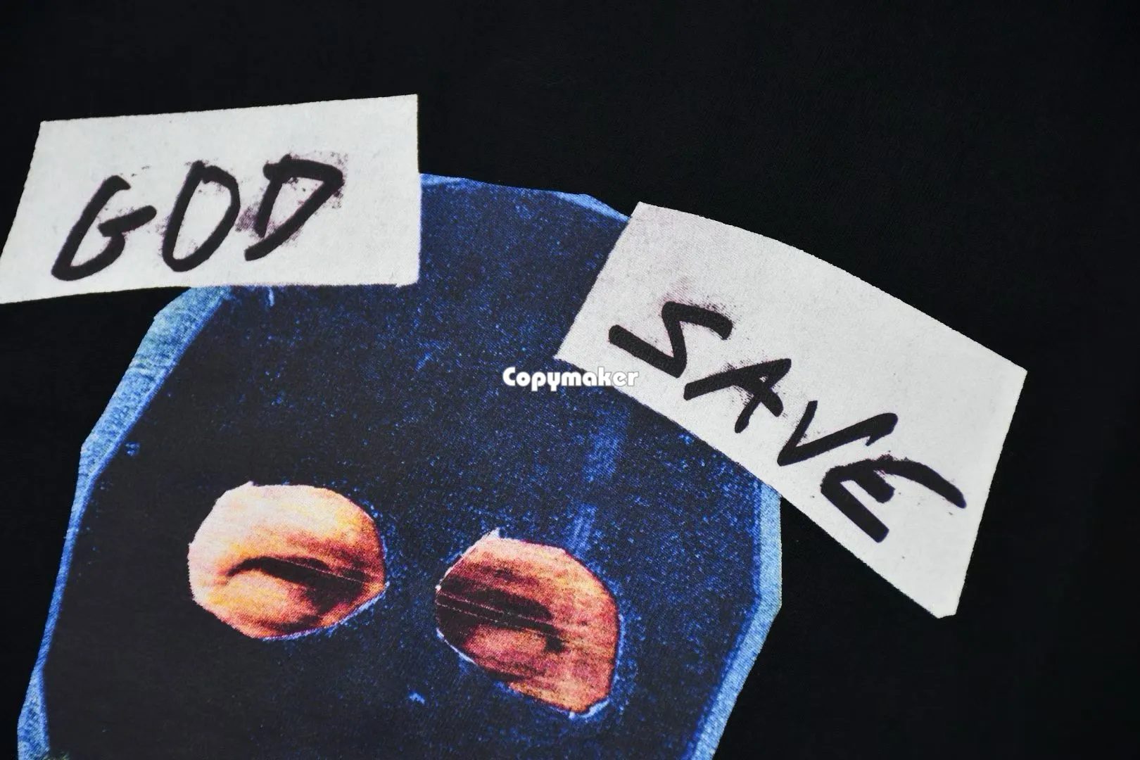【預售】Sup SS26 WEEK7 God Save Us Tee 蒙面人圖像 短袖T恤 黑/白