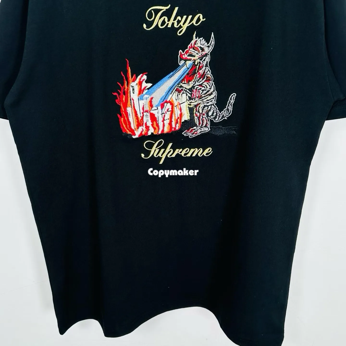 【預售】Sup SS26 WEEK7 Monster S/S Top 東京噴火怪獸酷斯拉刺繡印花 短袖T恤 黑/白