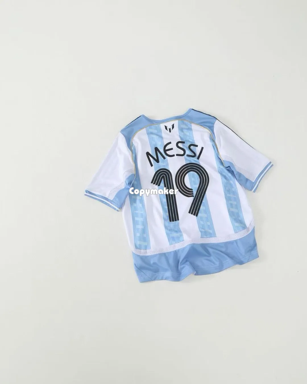 【預售】KITH x MESSI x AD  26SS 三方聯名 條紋印花球衣短袖T恤 二色