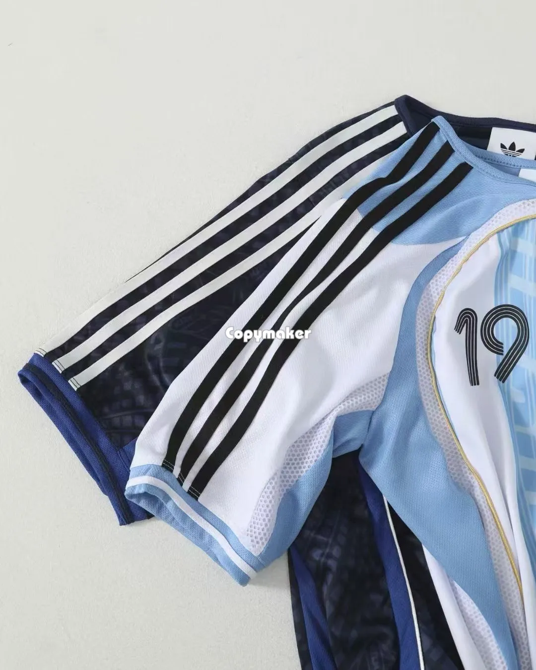 【預售】KITH x MESSI x AD  26SS 三方聯名 條紋印花球衣短袖T恤 二色