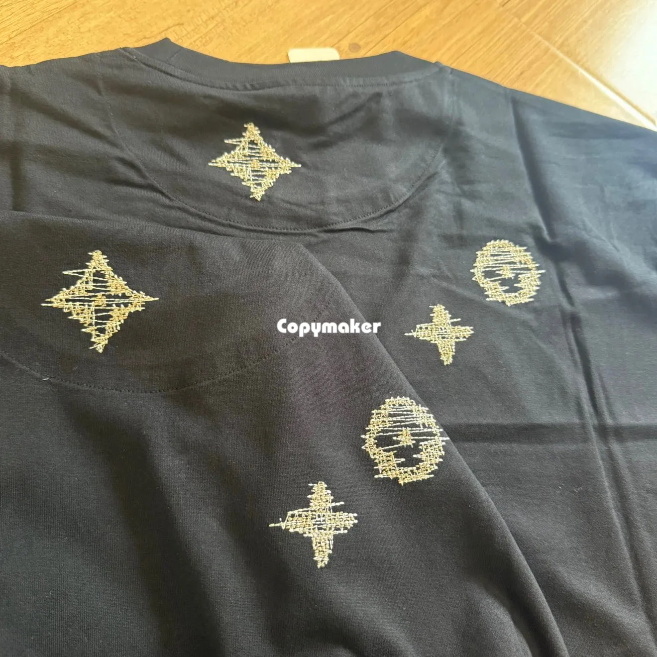 【預售】【過驗】1V 26FW Monogram 老花刺繡logo 重磅簡約素色 短袖 T恤 黑色