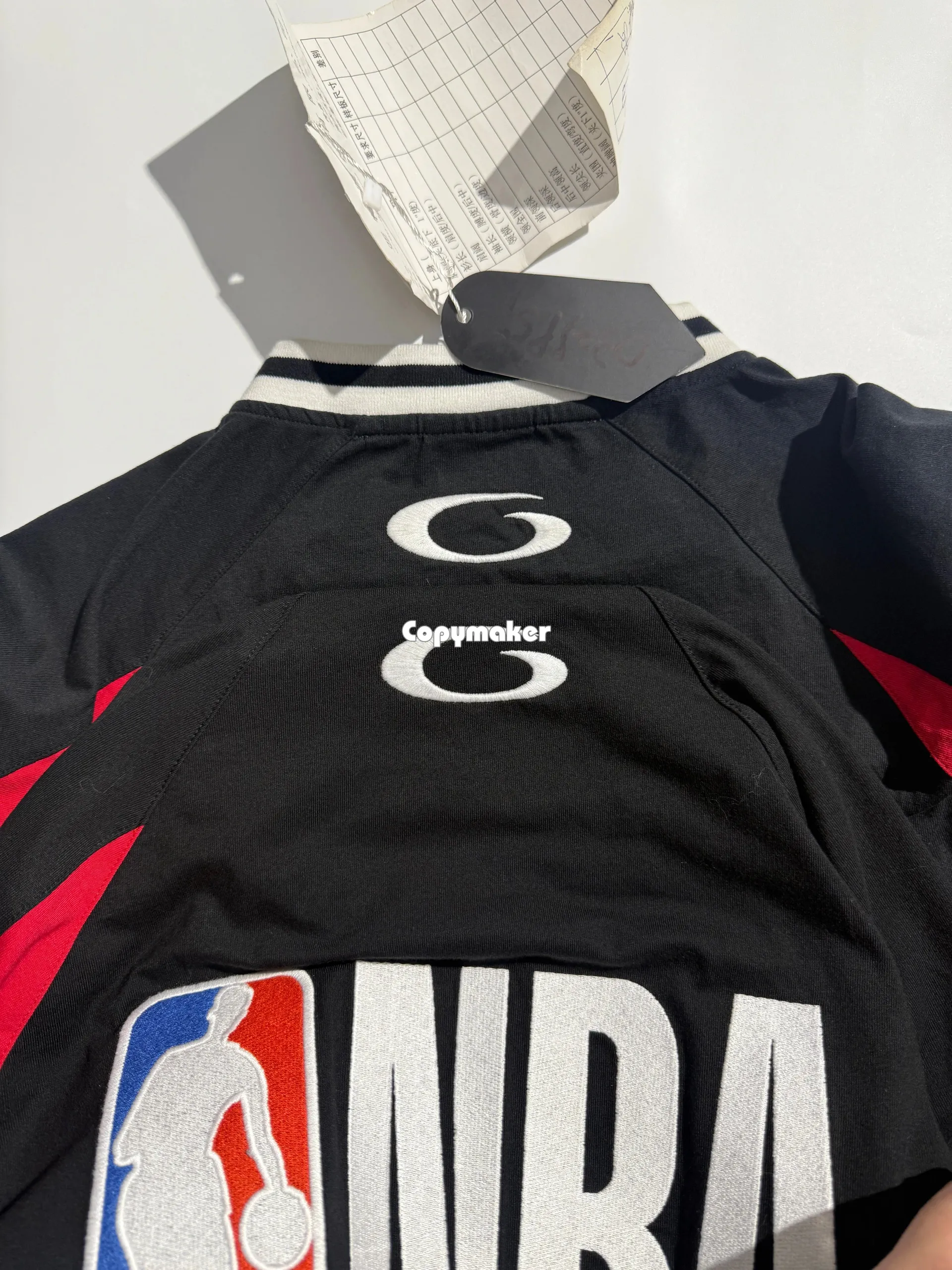 【預售】【過驗】巴黎 BLC 26SS x NBA 聯名 拼接刺繡logo 短袖T恤足球衣 黑色