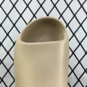 【現貨】YEEZY Slide “Pure” GZ5554 kanye west YZY 拖鞋 鞋子 休閒拖 踩屎感 暖沙黃 米白：圖片 8