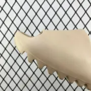 【現貨】YEEZY Slide “Pure” GZ5554 kanye west YZY 拖鞋 鞋子 休閒拖 踩屎感 暖沙黃 米白：圖片 9