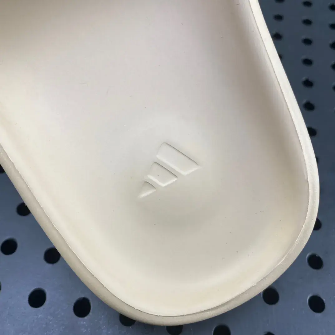 【現貨】YEEZY Slide “Pure” GZ5554 kanye west YZY 拖鞋 鞋子 休閒拖 踩屎感 暖沙黃 米白
