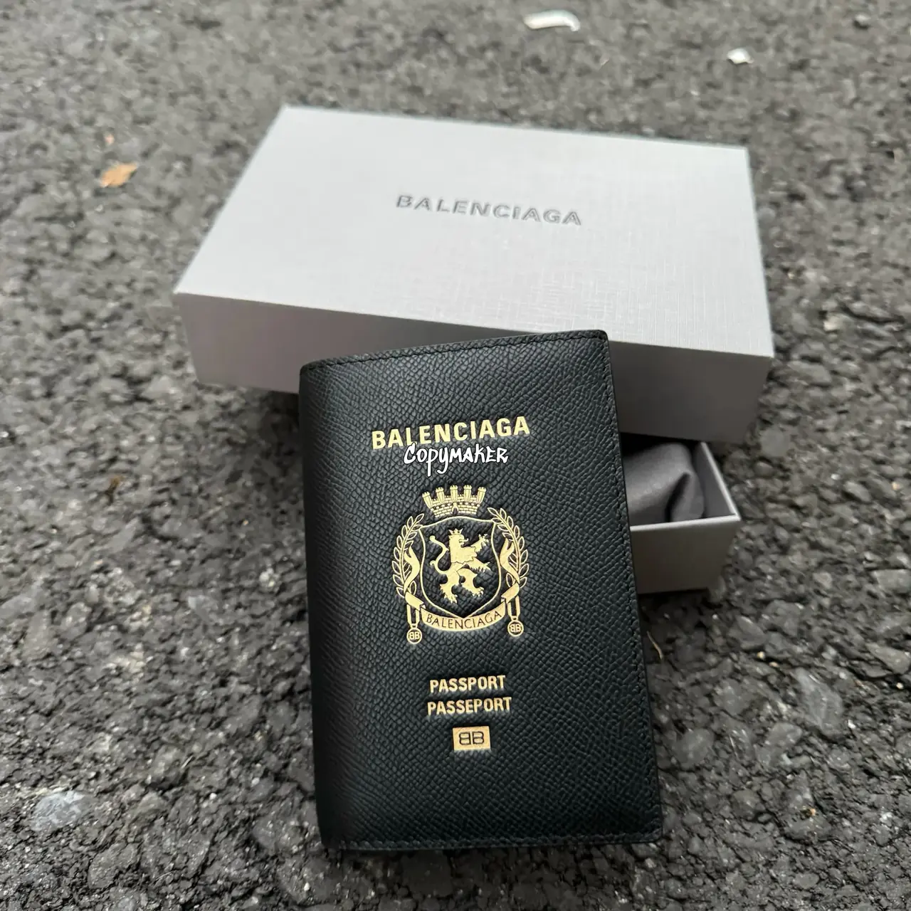 【現貨】巴黎 BLC 24SS Passport 無機票版本 護照套護照夾 牛皮 卡套皮夾證件套錢包