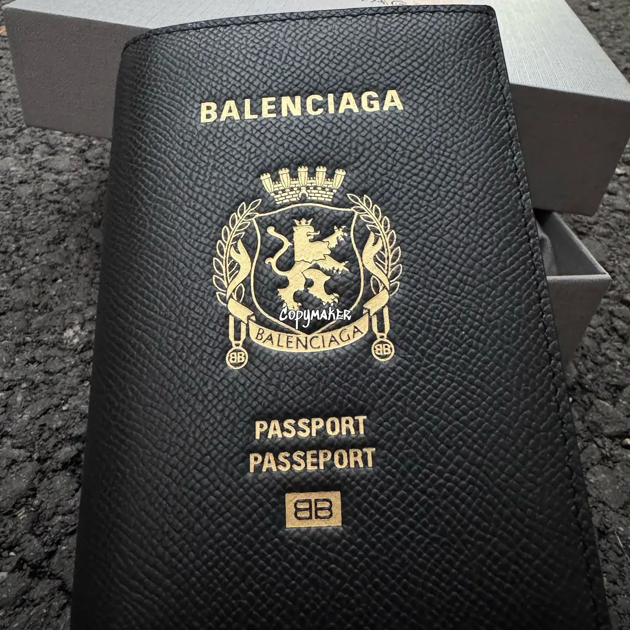 【現貨】巴黎 BLC 24SS Passport 無機票版本 護照套護照夾 牛皮 卡套皮夾證件套錢包