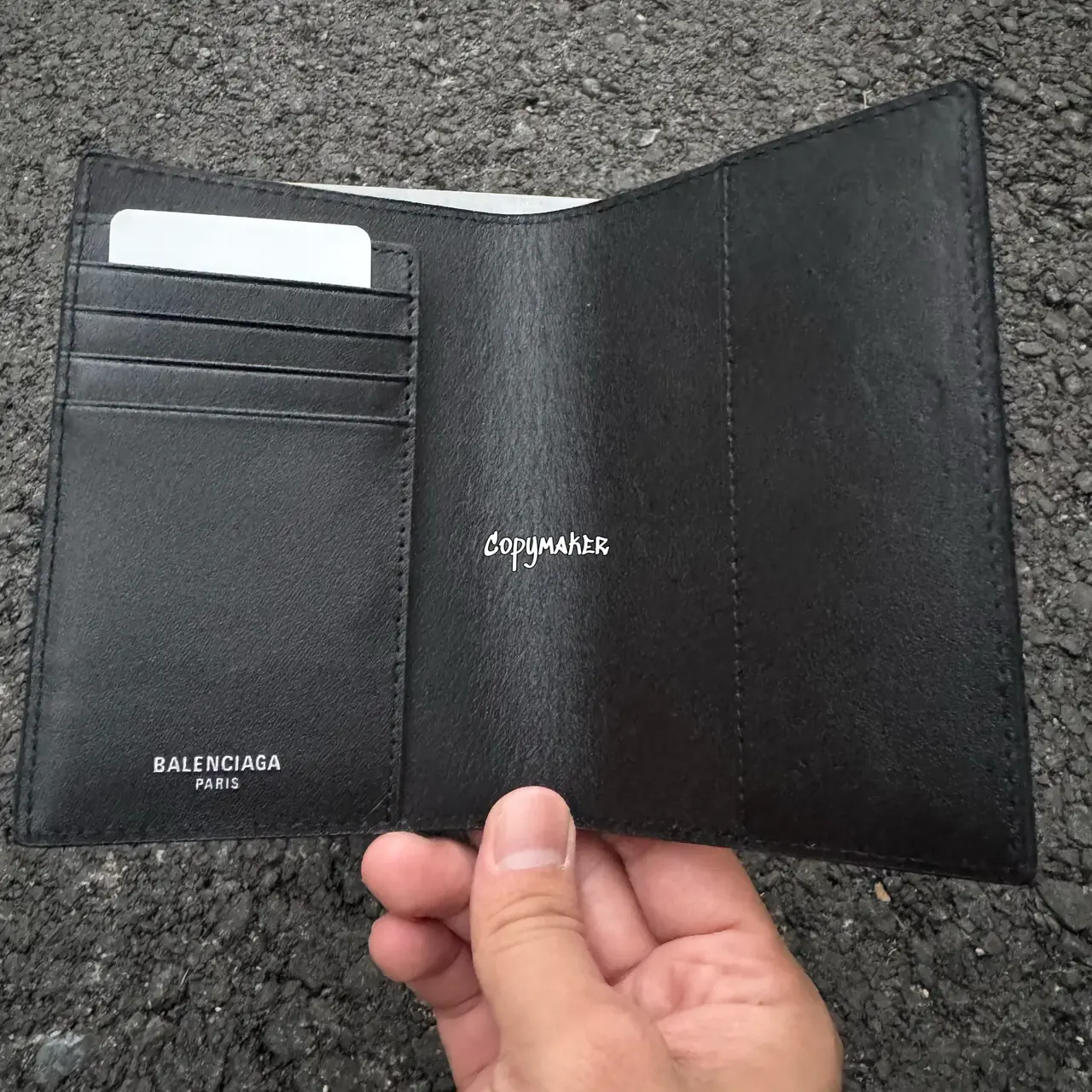 【現貨】巴黎 BLC 24SS Passport 無機票版本 護照套護照夾 牛皮 卡套皮夾證件套錢包