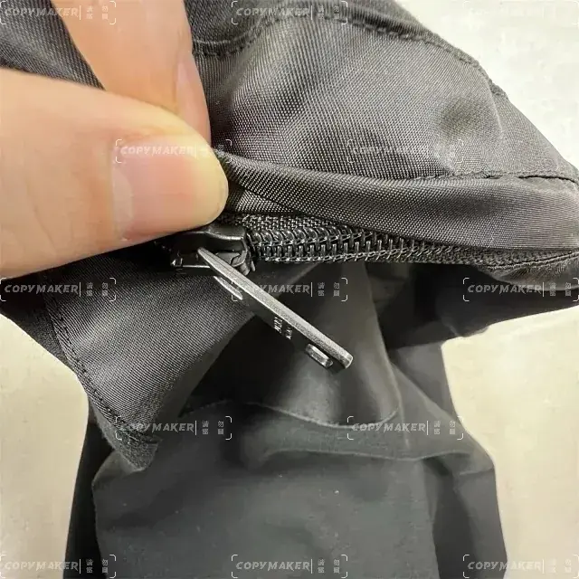 PRA 24SS Re-Nylon and jersey T-shirt 再生尼龍 拼接口袋 三角標鐵牌 短袖T恤
