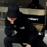 Maison Margiela x Tommy Cash 馬吉拉 聯名 反光字母 數字 帽T 連帽衛衣 MM6：圖片 9