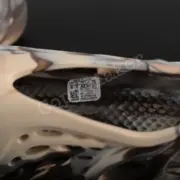 【現貨】YEEZY Foam Runner "MX Cream Clay" 油畫 奶油黏土 洞洞鞋 洞洞拖 拖鞋 YZY GX8774：圖片 10