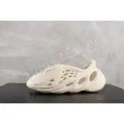 【現貨】YEEZY Foam Runner "Ararat" 骨白 洞洞鞋 洞洞拖 拖鞋 YZY G55486：圖片 2