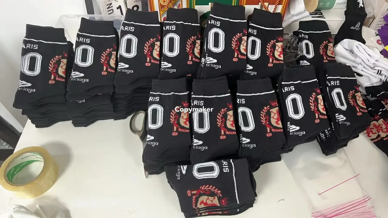 巴黎 BLC 24SS Paris Soccer Socks 曼聯徽章 襪子中筒襪棉襪長襪足球襪