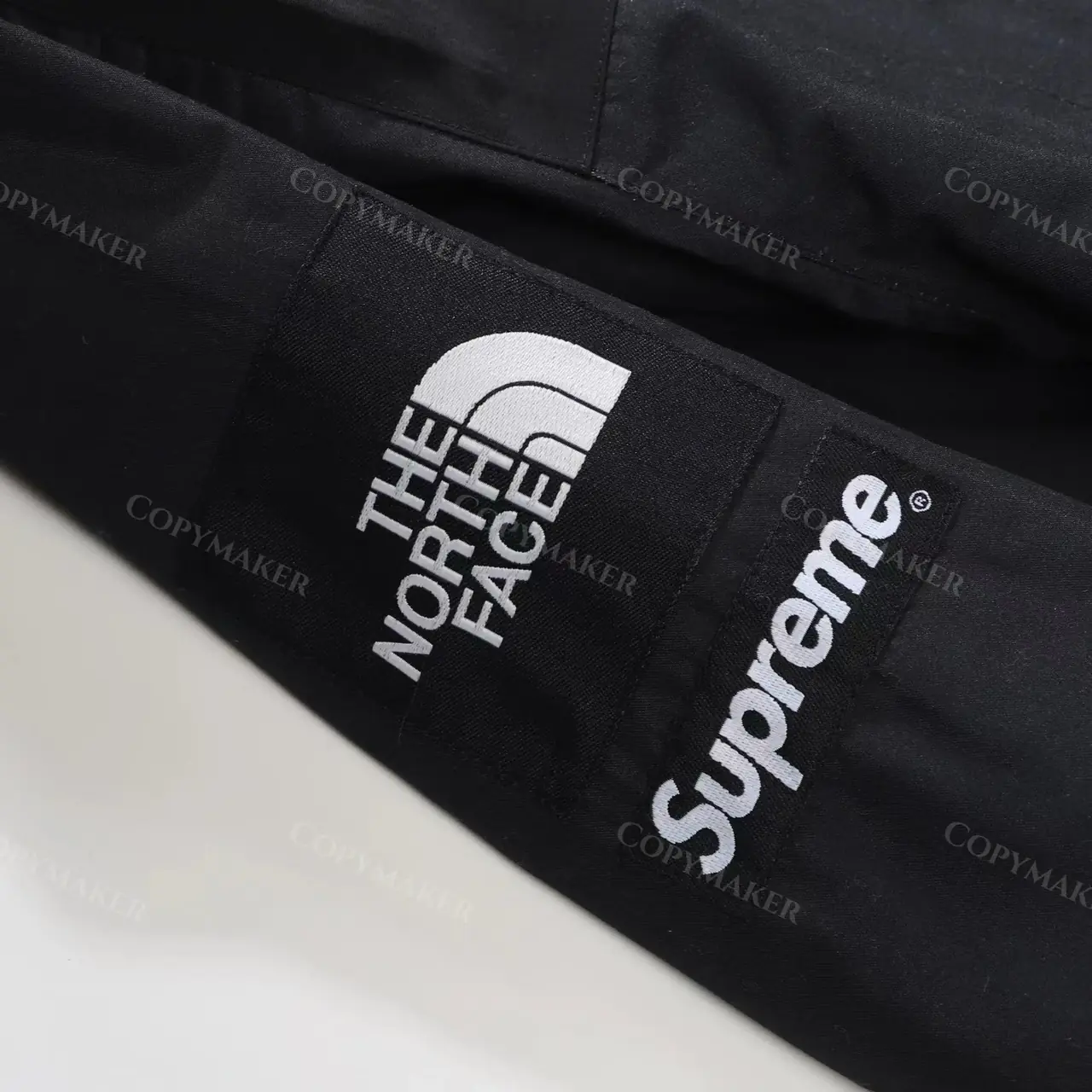 SUP x TNF 19FW 聯名 Statue of Liberty 自由女神 衝鋒衣風衣外套
