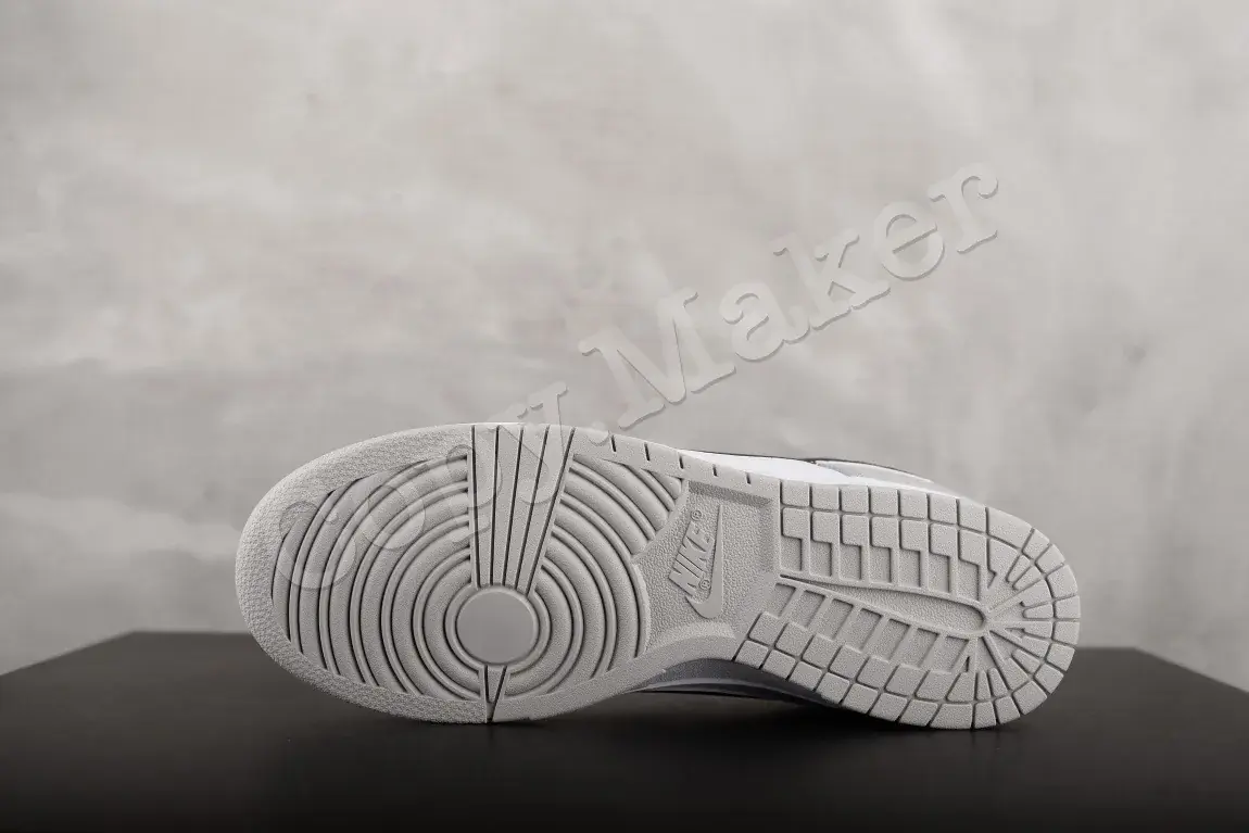 【預售】Dunk Low SE