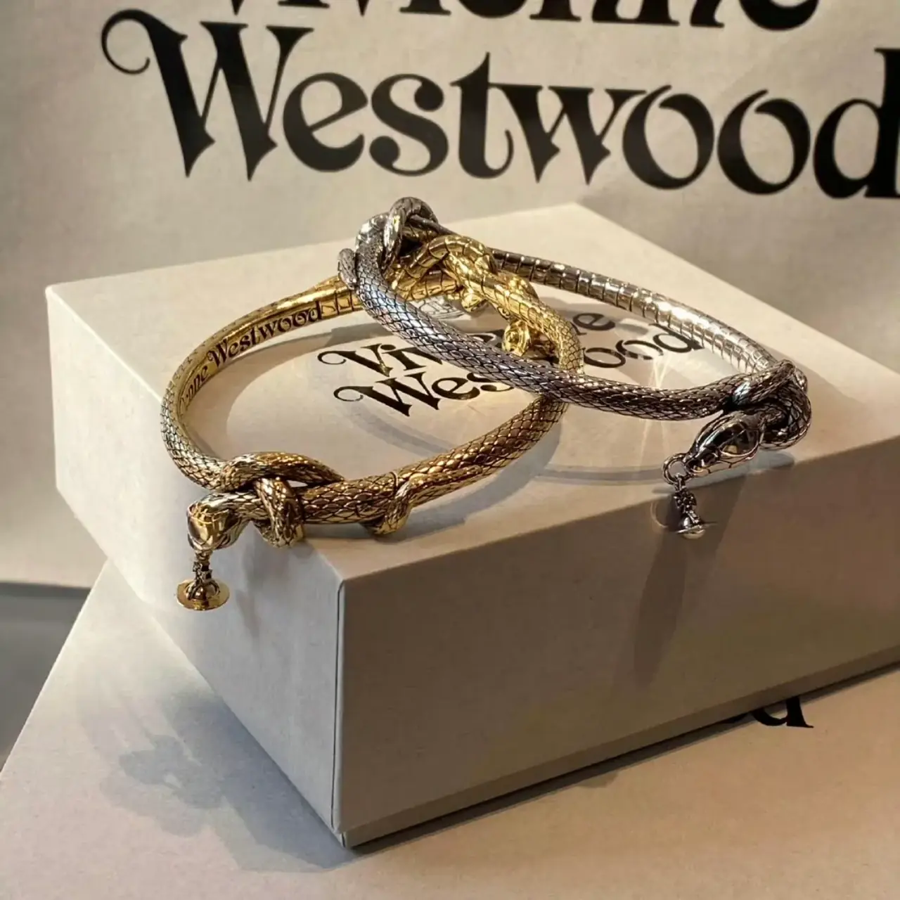 【現貨】【過驗】Viv1enne Westwood ALBANE BRACELET 蛇年限定 黃銅靈蛇手鍊手環