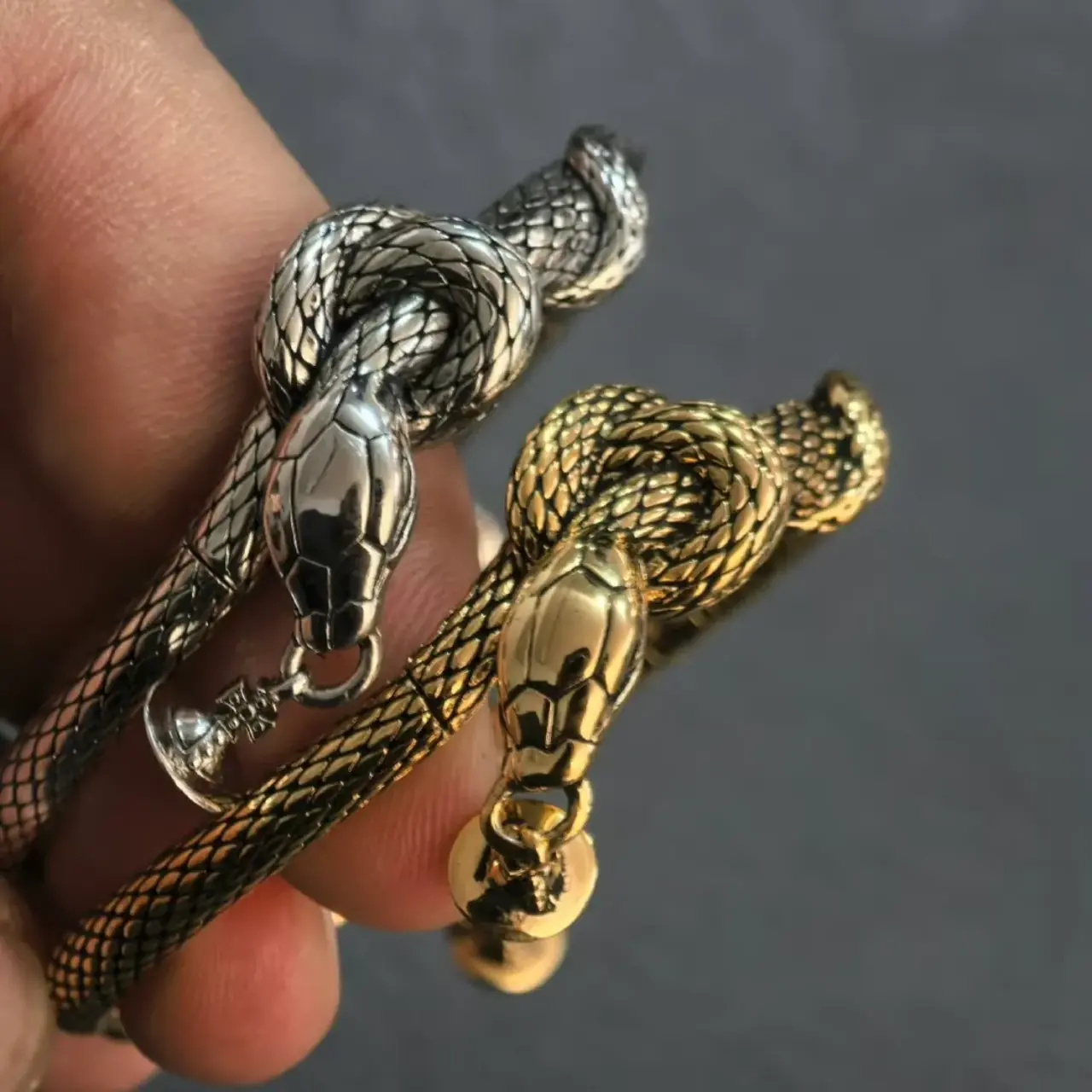 【現貨】【過驗】Viv1enne Westwood ALBANE BRACELET 蛇年限定 黃銅靈蛇手鍊手環