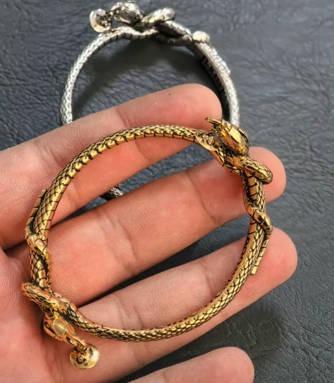 【現貨】【過驗】Viv1enne Westwood ALBANE BRACELET 蛇年限定 黃銅靈蛇手鍊手環