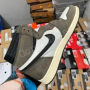 【預售】Travis Scott x Air Jordan 1 High OG TS SP 高筒 倒鉤 初代 AJ1：圖片 9