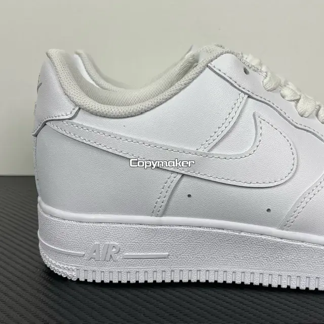 【預售】NK Air Force 1’07 空軍一號 AF1 板鞋休閒鞋籃球鞋 純白/全黑