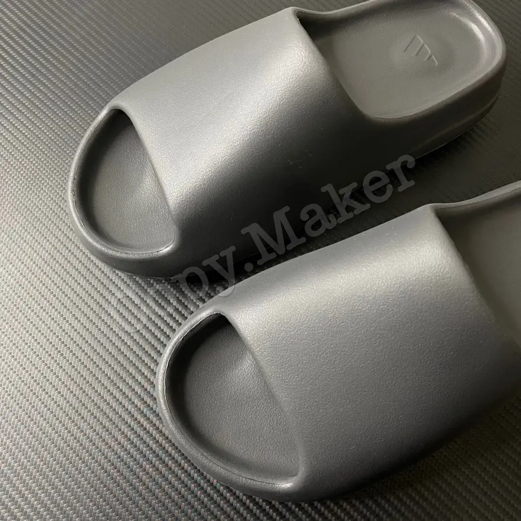 【現貨】YEEZY Slide “Onyx” HQ6448 kanye west YZY 拖鞋 鞋子 休閒拖 踩屎感 黑瑪瑙 黑色