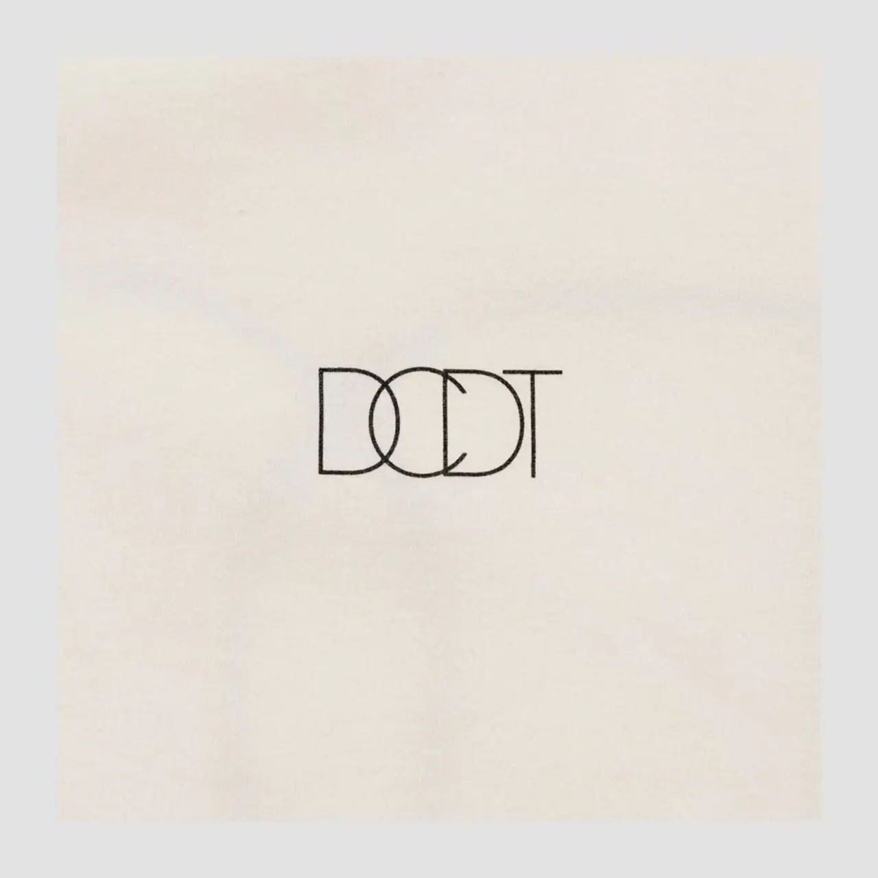 【預售】DESCENTDANT 25SS PORT SWITCHING 背後大字母 拼接 短袖T恤 三色 DCDT