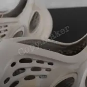 【現貨】YEEZY Foam Runner "Stone Sage" 灰棕 鼠尾草 洞洞鞋 洞洞拖 拖鞋 YZY GX4472：圖片 8