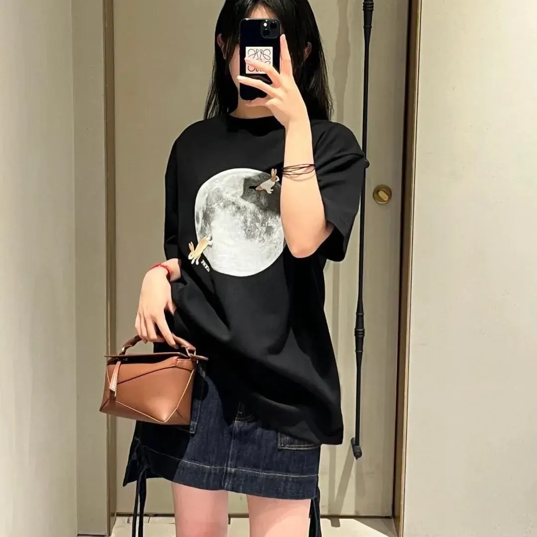 【現貨】【全套包裝】LOWE x Suna Fujita 25SS 聯名 兔子月兔滿月刺繡 短袖T恤 黑色