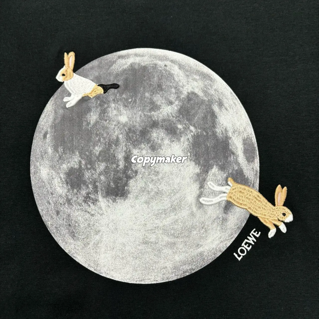 【現貨】【全套包裝】LOWE x Suna Fujita 25SS 聯名 兔子月兔滿月刺繡 短袖T恤 黑色