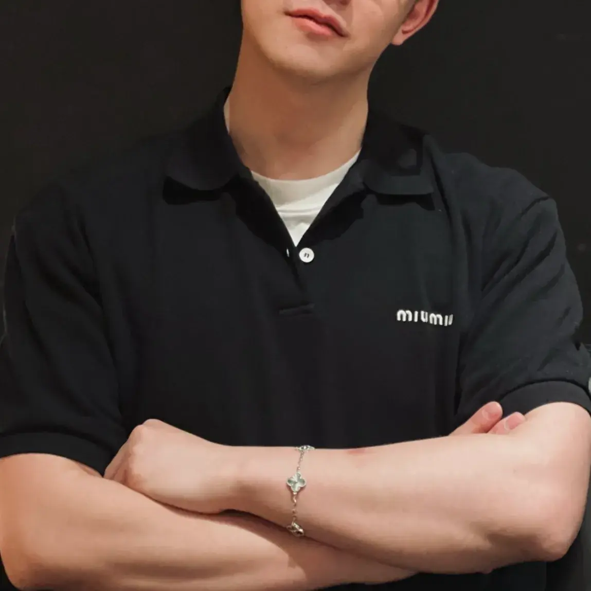 M1U M1U 24SS 繆繆 刺繡字母logo 經典款 素色簡約 Polo衫短袖T恤