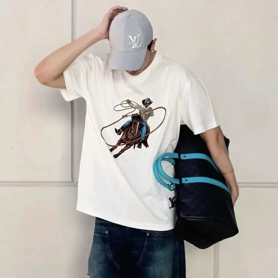 1V 24FW 西部牛仔套索 正反面LOGO刺繡 短袖T恤