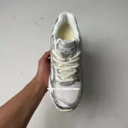 【現貨】JJJJound x Asics Gel-Kayano 14 銀白 跑步鞋 休閒鞋 1201A457-100：圖片 10