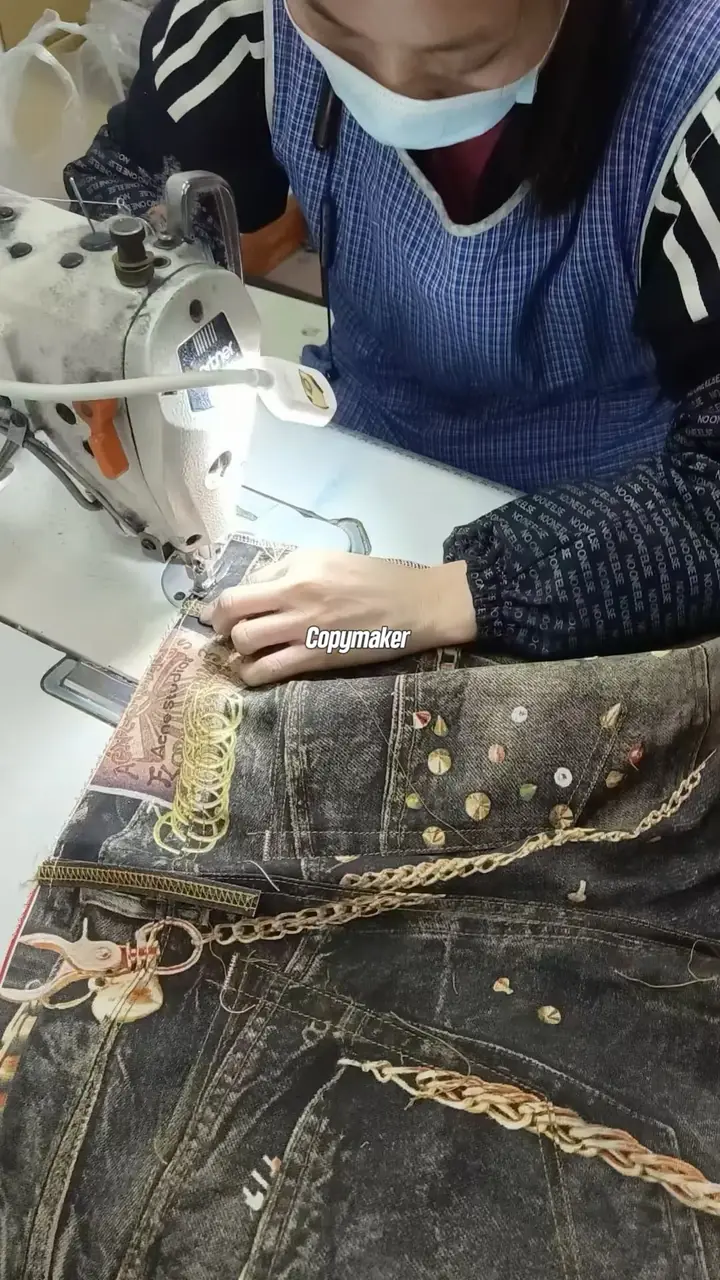 【現貨】【2026新年福利】Acne Studios 26SS 新年限定 黑金鍊條3D印花 牛仔褲工裝褲 1981M