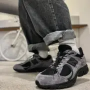 JJJJound x NB 2002R 聯名 炭灰色 慢跑鞋 休閒鞋 M2002RXZ：圖片 4
