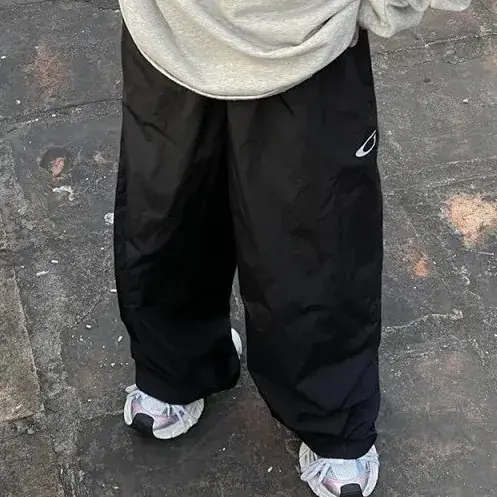 【現貨】巴黎 BLC 25SS Basketball系列 單環循環刺繡 尼龍直筒休閒褲運動褲長褲 Baggy