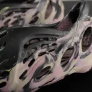 【現貨】YEEZY Foam Runner "MX Carbon" 紫色小丑 洞洞鞋 洞洞拖 拖鞋 YZY IG9562：圖片 11