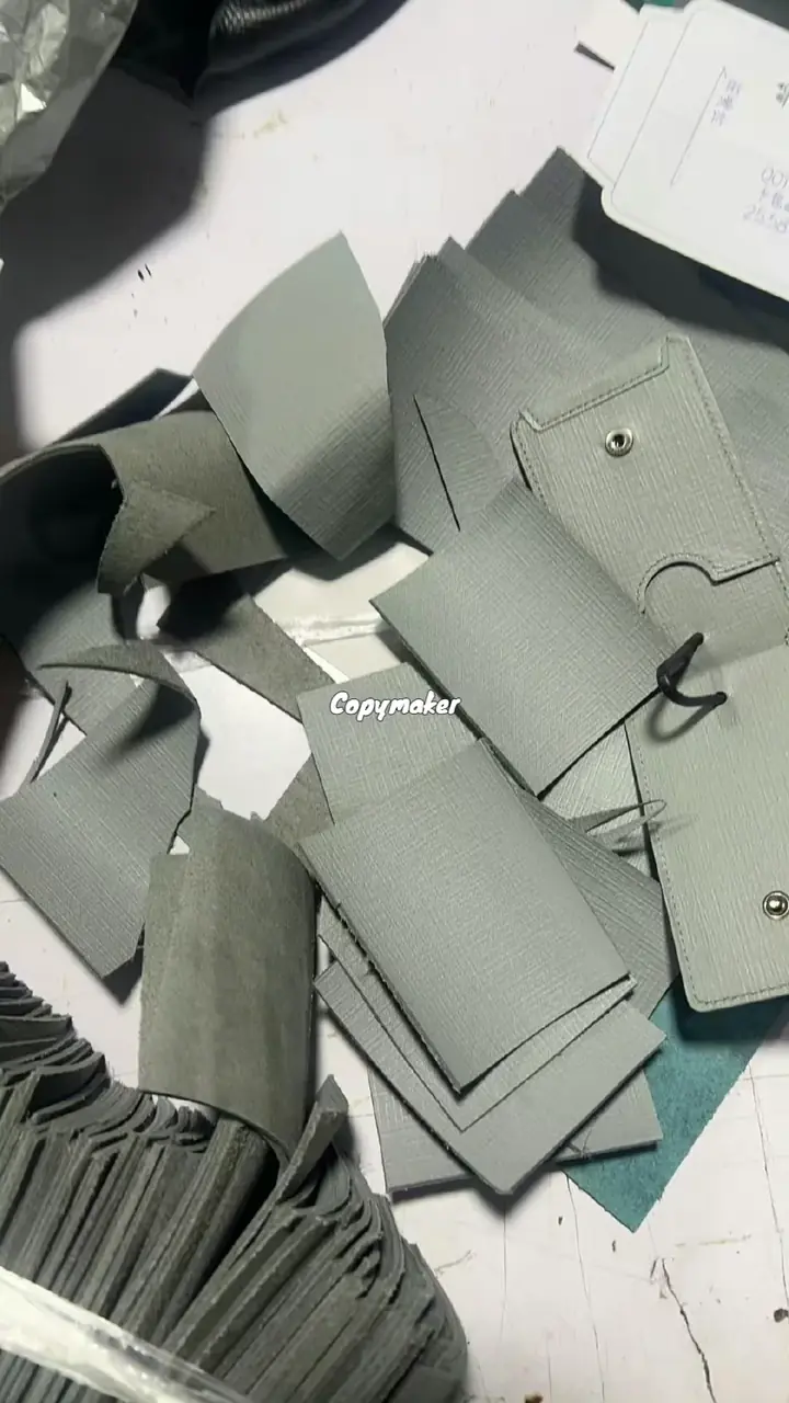 【現貨】【過驗】巴黎 BLC 24FW 吊牌樣式 別針 卡套卡包證件套 頭層牛皮