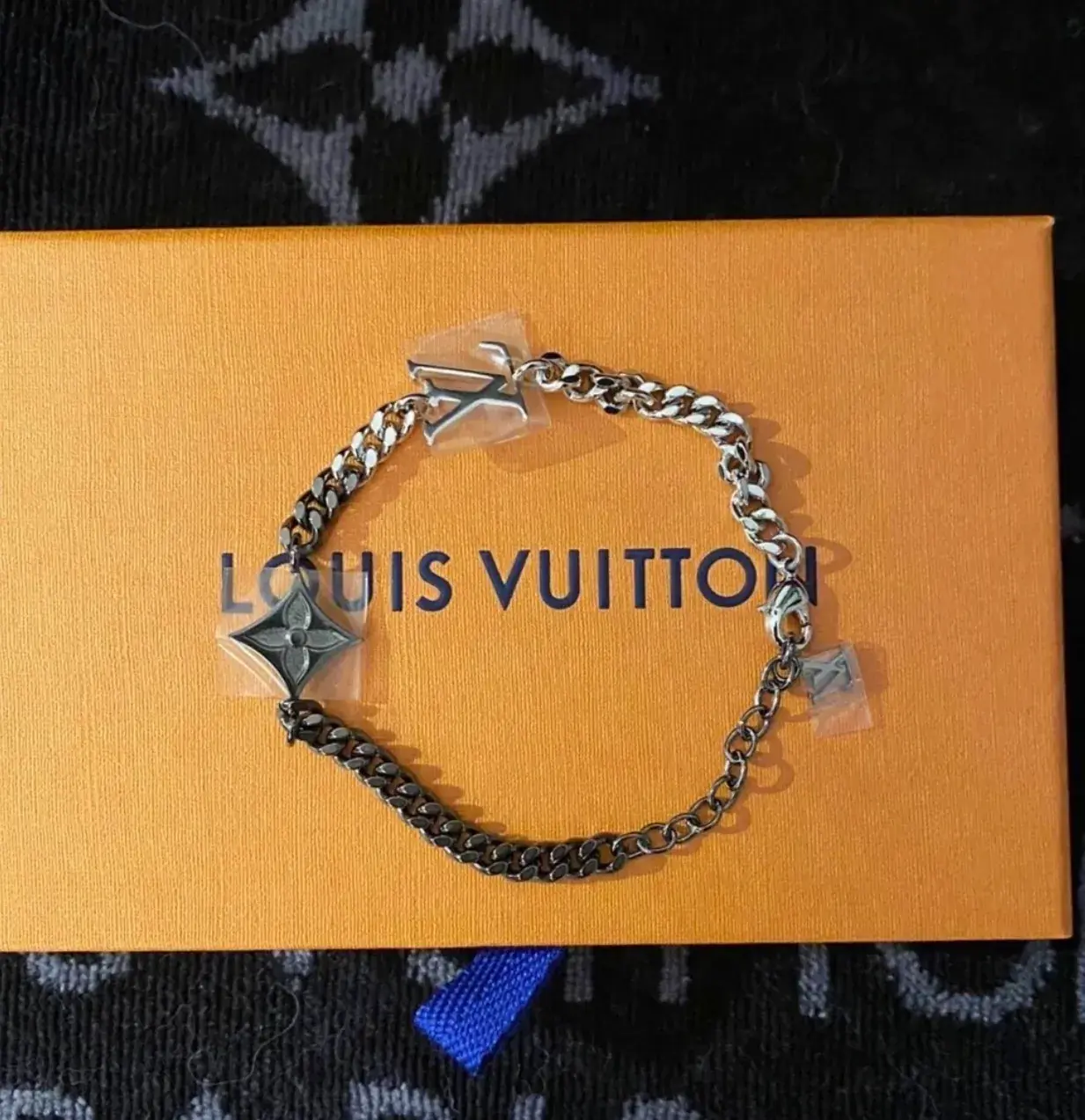 【現貨】【過驗】1V Instinct Bracelet 雙色拼接拼色 黑銀 字母花卉 古巴手鍊手環