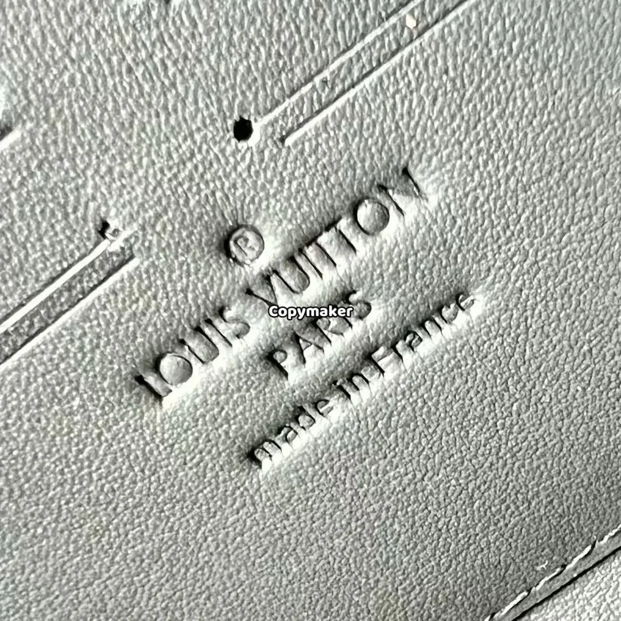 【現貨】1V Zippy 經典老花壓紋 滿版Logo 頭層牛皮 黑色 長夾皮夾錢包 M11721