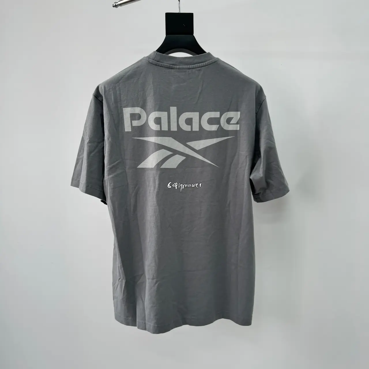 PALACE x REBOK 24SS 聯名 正面小ogo背後大印花 短袖T恤 灰色