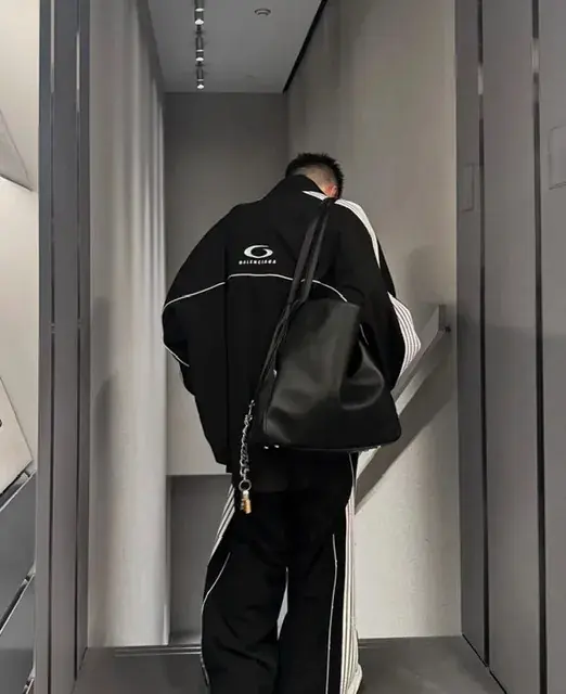 【預售】巴黎 BLC 25FW Tracksuit Loop 循環刺繡 單環 雙頭拉鍊衝鋒衣夾克外套風衣 寬鬆版型