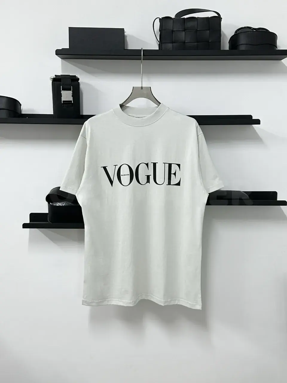 【現貨】巴黎 BLC x VOGUE 聯名 24SS 正面LOGO印花 背面燈塔 短袖T恤