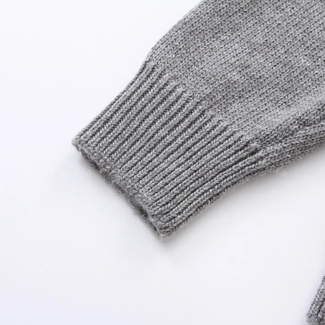 CELIN 22FW 素色小logo刺繡 圓領毛衣衛衣大學T長袖 針織